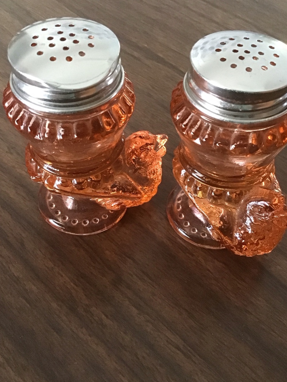 Pink glass shakers